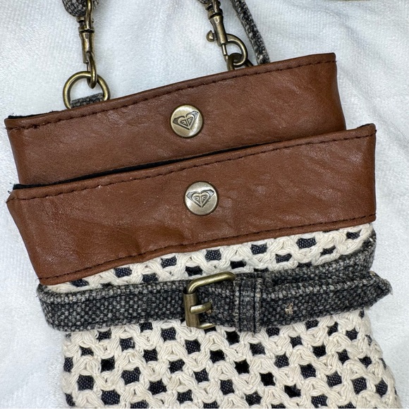 ✨ Roxy Knit Denim & Leather Crossbody Cellphone Purse - Picture 2 of 7
